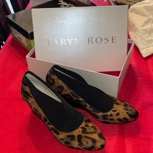Taryn Rose, Size 8 1/2 Medium Wedges